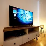 Figaro Flat - Ac, Netflix