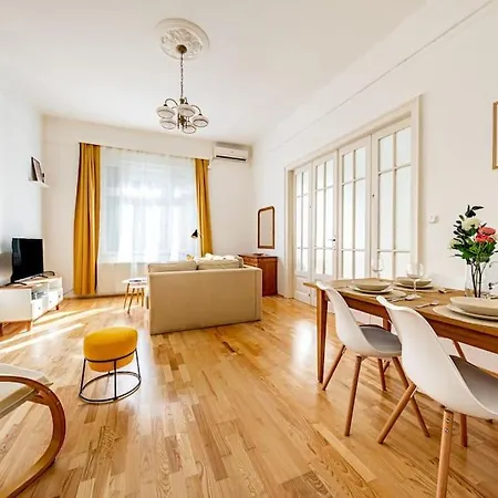 Figaro Flat - Ac, Netflix